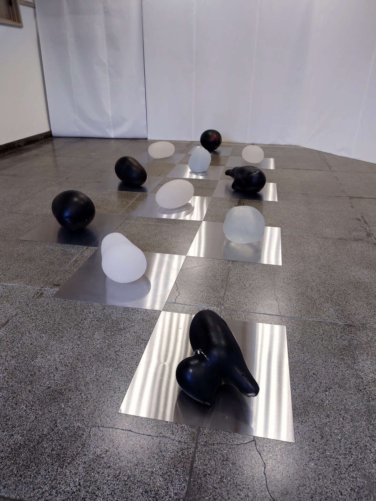 2025 | KANO TOMOHIRO GLASS WORKS - ガラス造形作家 狩野智宏
